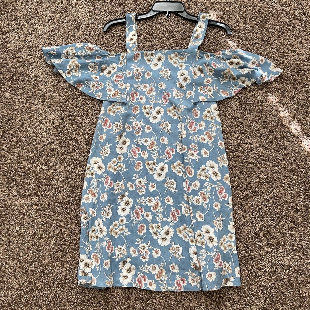 Entro Blue Floral Dress - size small. No tags - never worn.